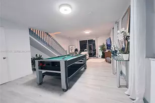 1303 Presidio Dr, Weston, FL 33327 - Photo 2