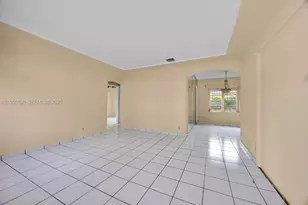 3500 NW 1st St, Miami, FL 33125 - Photo 8