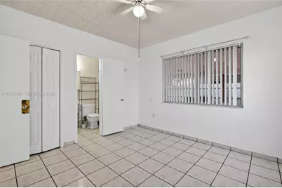 5700 NW 111th Ter, Hialeah, FL 33012 - Photo 20