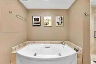 18201 Collins Ave, Sunny Isles Beach, FL 33160 - Photo 14