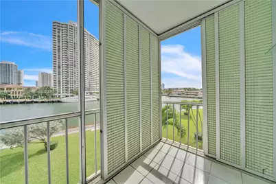 3030 Marcos Dr #T409, Aventura, FL 33160 - Photo 26