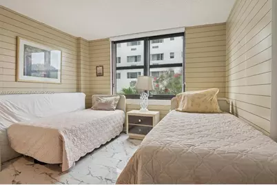 4301 Collins Ave #202, Miami Beach, FL 33140 - Photo 10