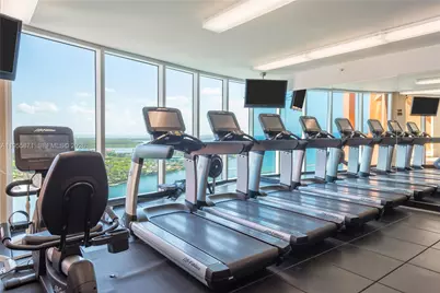 300 S Pointe Dr #907, Miami Beach, FL 33139 - Photo 64