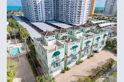 430 Sunset Dr, Pompano Beach, FL 33062 - Photo 2