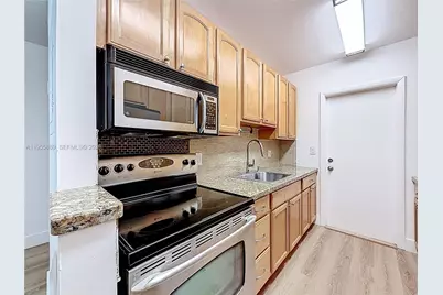 2424 SE 17th Cswy #312B, Fort Lauderdale, FL 33316 - Photo 10