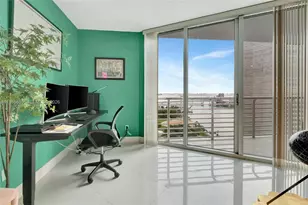 325 S Biscayne Blvd, Miami, FL 33131 - Photo 14