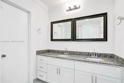 8649 W Long Acre Dr, Miramar, FL 33025 - Photo 20