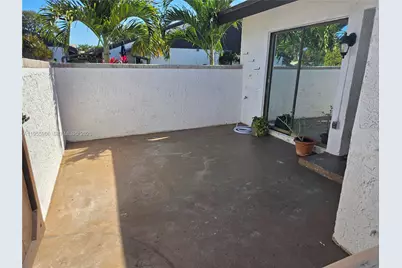 9352 Wedgewood Ln #A1, Tamarac, FL 33321 - Photo 2