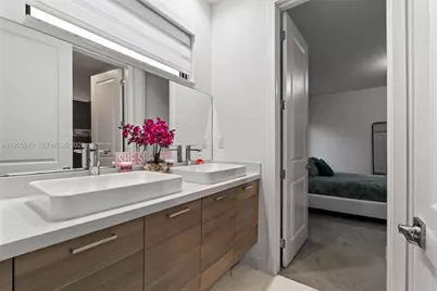 8086 NW 47th Ter, Doral, FL 33166 - Photo 28