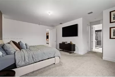 8086 NW 47th Ter, Doral, FL 33166 - Photo 38