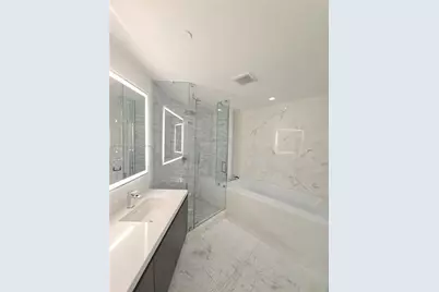 851 NE 1st Ave #4604, Miami, FL 33132 - Photo 12