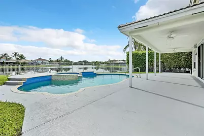 12738 Maypan Dr, Boca Raton, FL 33428 - Photo 4