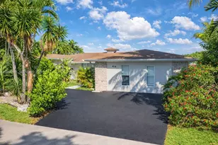 416 N Rainbow Dr, Hollywood, FL 33021 - Photo 1