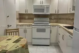 300 Bayview Dr, Sunny Isles Beach, FL 33160 - Photo 8