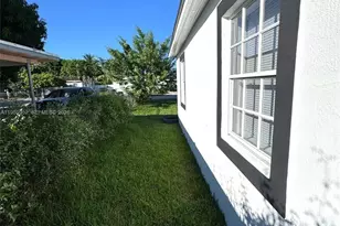 9221 Broad Manor Rd, Miami, FL 33147 - Photo 4