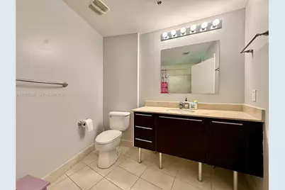 1900 N Bayshore Dr #2018, Miami, FL 33132 - Photo 16