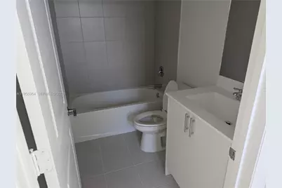 338 SW Ter, Homestead, FL 33034 - Photo 10