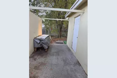 6532 SW 18th Ct, North Lauderdale, FL 33068 - Photo 14