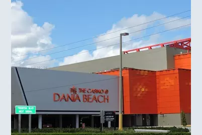 414 SE 10th St #102, Dania Beach, FL 33004 - Photo 36