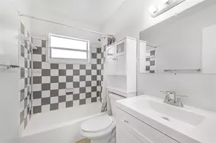 1715 NE Miami Gardens Dr, Miami, FL 33179 - Photo 6