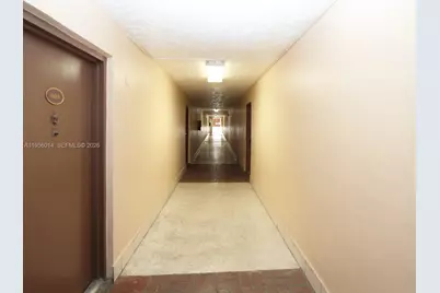 9440 W Flagler St #404, Miami, FL 33174 - Photo 8