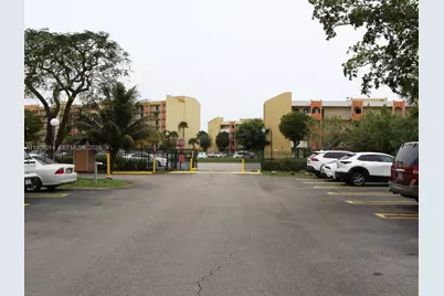 9440 W Flagler St #404, Miami, FL 33174 - Photo 28