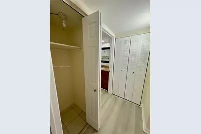 1715 Whitehall Dr #201, Davie, FL 33324 - Photo 14