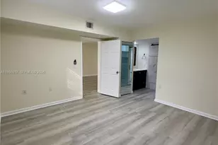 1715 Whitehall Dr, Davie, FL 33324 - Photo 18