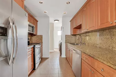 746 NW 3rd St, Florida City, FL 33034 - Photo 6