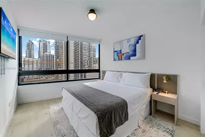 225 N Miami Ave #1707, Miami, FL 33128 - Photo 4