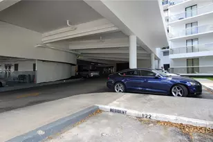 3701 N Country Club Dr, Aventura, FL 33180 - Photo 32