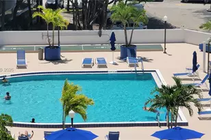 3701 N Country Club Dr, Aventura, FL 33180 - Photo 26