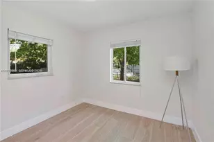 990 NE 159th St, North Miami Beach, FL 33162 - Photo 18