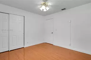 570 Woodgate Cir, Sunrise, FL 33326 - Photo 30