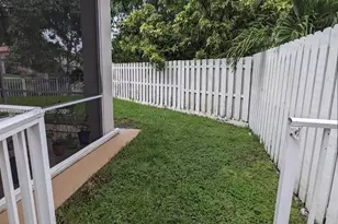 13541 NW 5th Ct, Plantation, FL 33325 - Photo 4