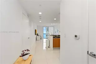 1060 Brickell Ave, Miami, FL 33131 - Photo 2
