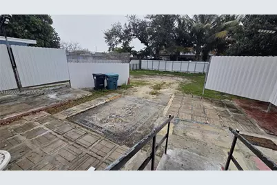 2764 NW 31st St, Miami, FL 33142 - Photo 24