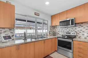 10631 NW 28th St, Sunrise, FL 33322 - Photo 10