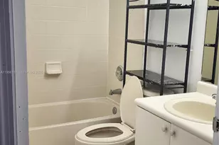 6970 NW 177th St, Hialeah, FL 33015 - Photo 34