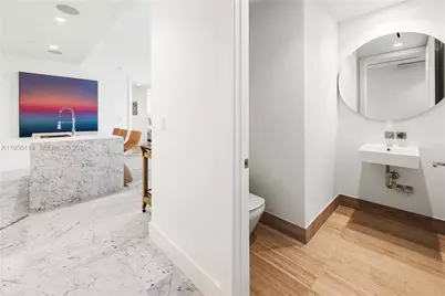 5775 Collins Ave #1405, Miami Beach, FL 33140 - Photo 18
