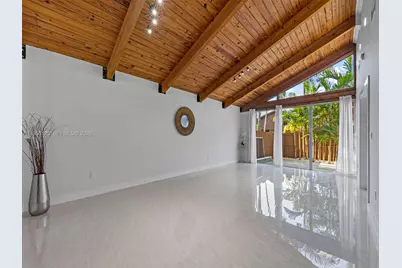 11316 SW 112th Cir Ln E, Miami, FL 33176 - Photo 10