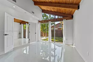 11316 SW 112th Cir Ln E, Miami, FL 33176 - Photo 24