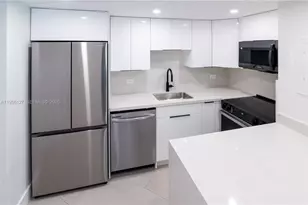 825 Brickell Bay Dr, Miami, FL 33131 - Photo 4