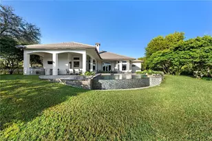 12620 N Winners Cir, Davie, FL 33330 - Photo 8