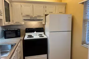 2861 Somerset Dr, Lauderdale Lakes, FL 33311 - Photo 6