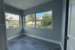 2311 NW 15th St, Miami, FL 33125 - Photo 14