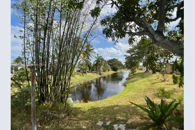 6990 NW 17th St, Margate, FL 33063 - Photo 16