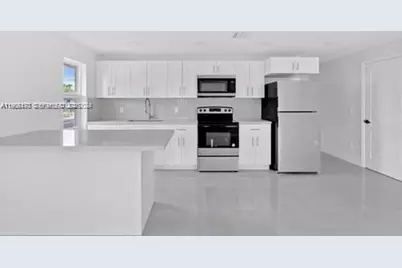 655 SW 5th St, Homestead, FL 33030 - Photo 6