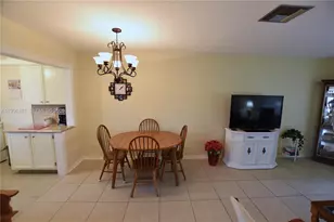 2832 W Crosley Dr, West Palm Beach, FL 33415 - Photo 8