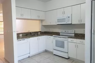 289 Duval Ct, Weston, FL 33326 - Photo 6